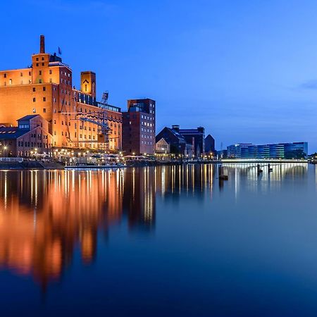 City Apartment Duisburg 2#Netflix &Wlan &Kingsize Bett & Kaffee Maschine & Central & 500M Innenhafen & 2 Min U Bahn Luaran gambar