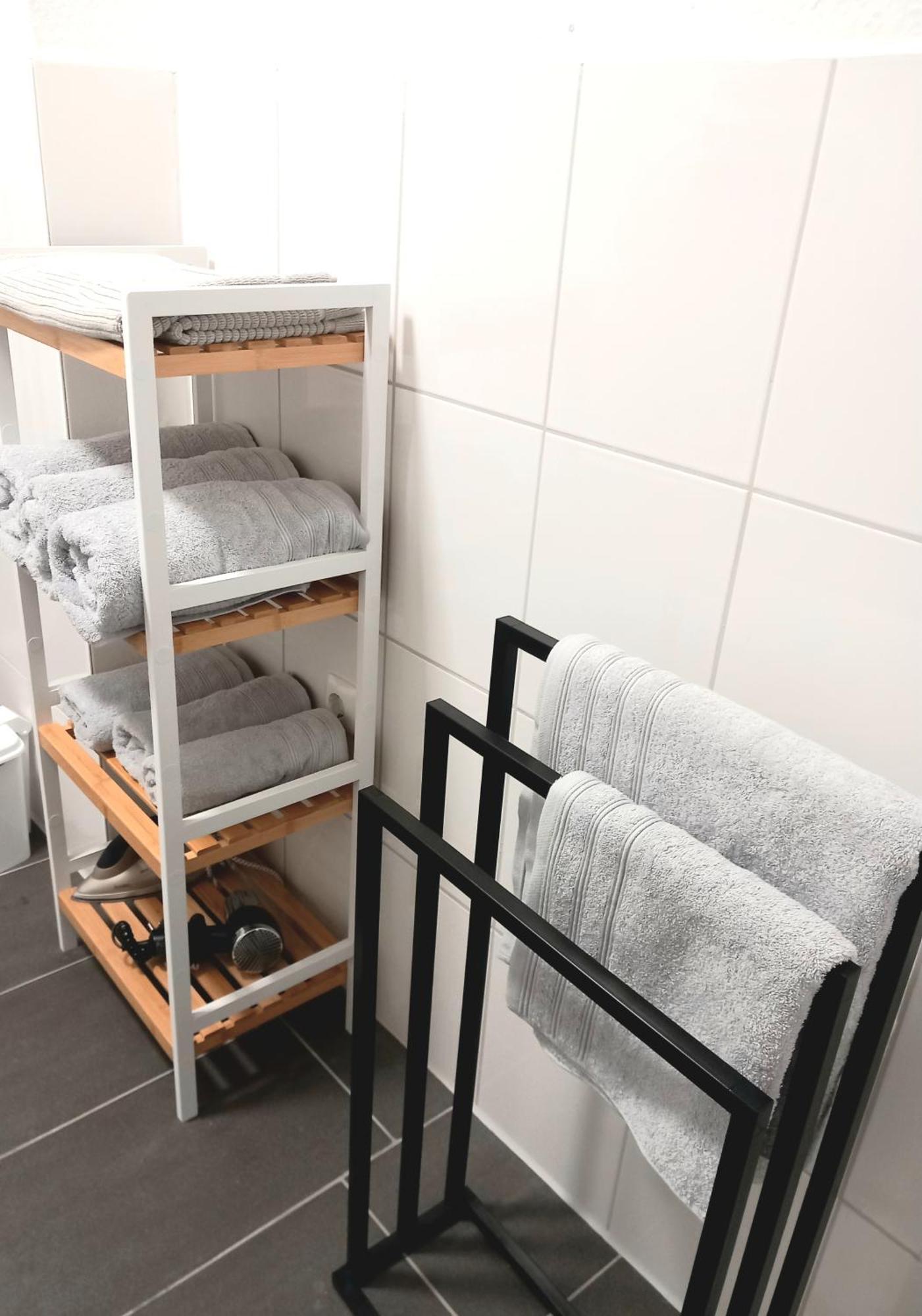 City Apartment Duisburg 2#Netflix &Wlan &Kingsize Bett & Kaffee Maschine & Central & 500M Innenhafen & 2 Min U Bahn Luaran gambar